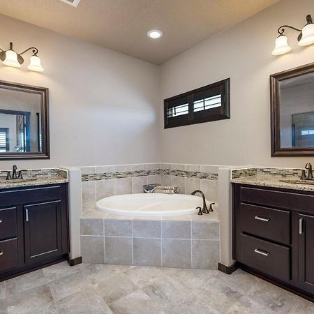 Turtleback Oasis - Minutes To Lake, Hot Springs, Golf - Luxurious, Spacious And Equipped Elephant Butte Exterior photo